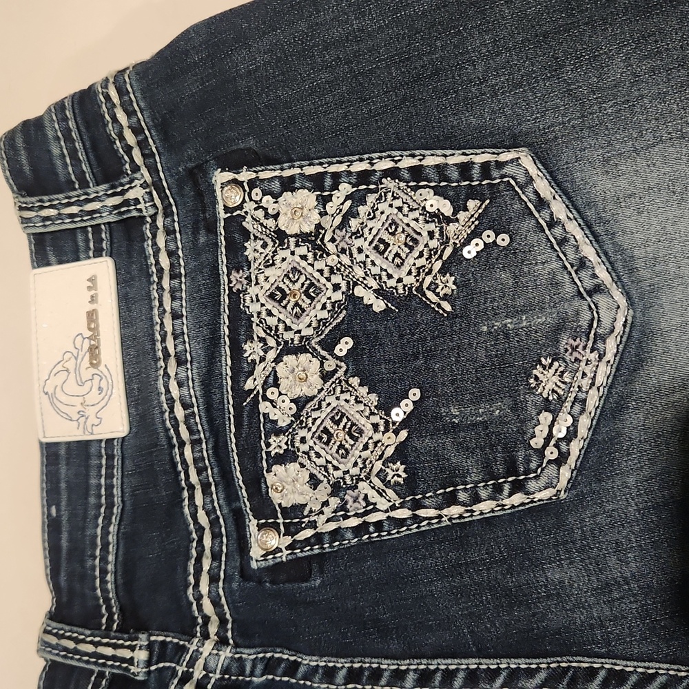 Grace | Dark Wash Denim Shorts | White Embroidered Stitching - Picture 4 of 7